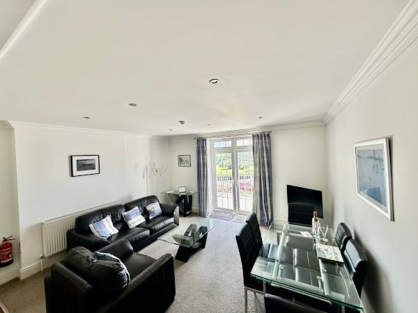 Apartment 5